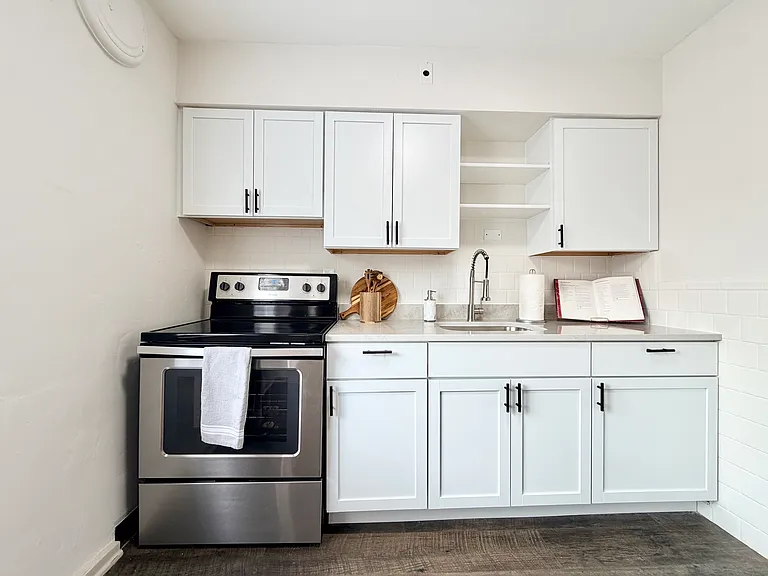 5952 Nagel Ave #2N — Photo 1