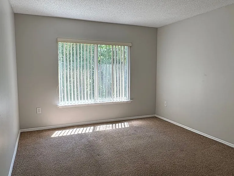 1854 Meadow Pond Way — Photo 21