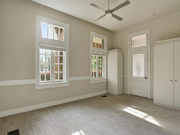 5th image of 913 Jena St APT 2