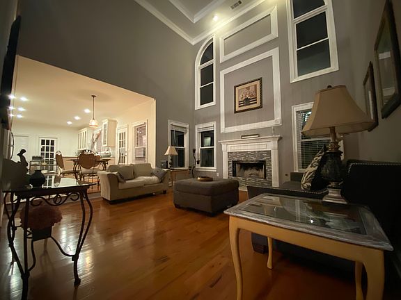 5th image of 795 Oak Trail Dr