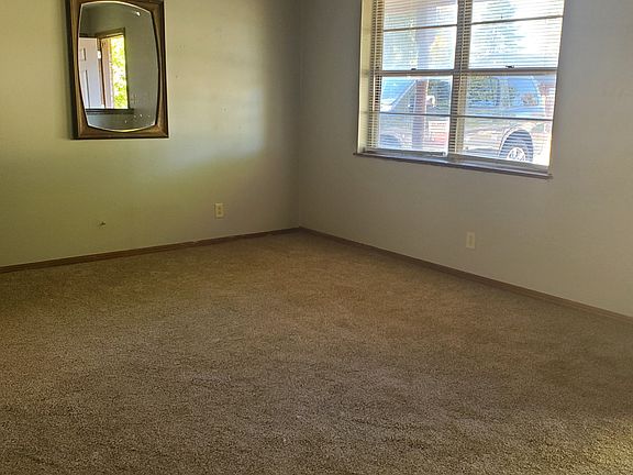 3rd image of 3611 Buffalo Dr