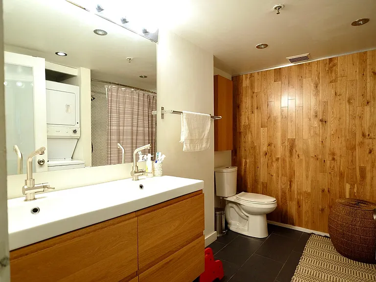 429 N 13th St #5E — Photo 2