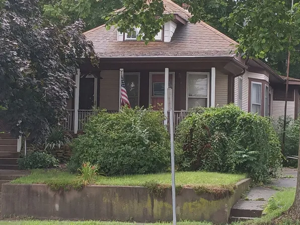 703 S Randolph St, Champaign, IL 61820