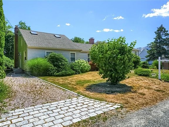 3rd image of 24 W Niantic St