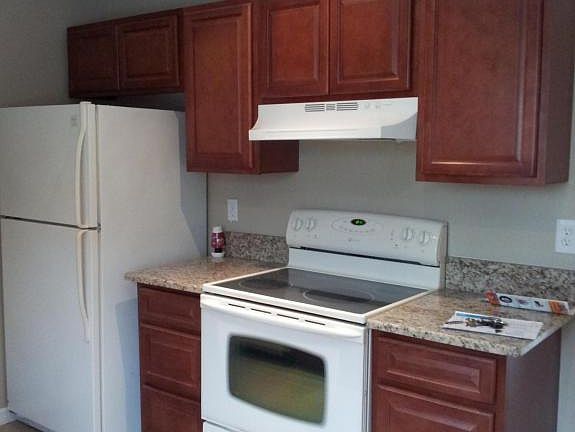 5th image of 1462 Mackay Ave SE
