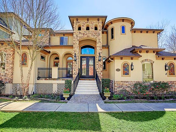 Beautiful curb appeal