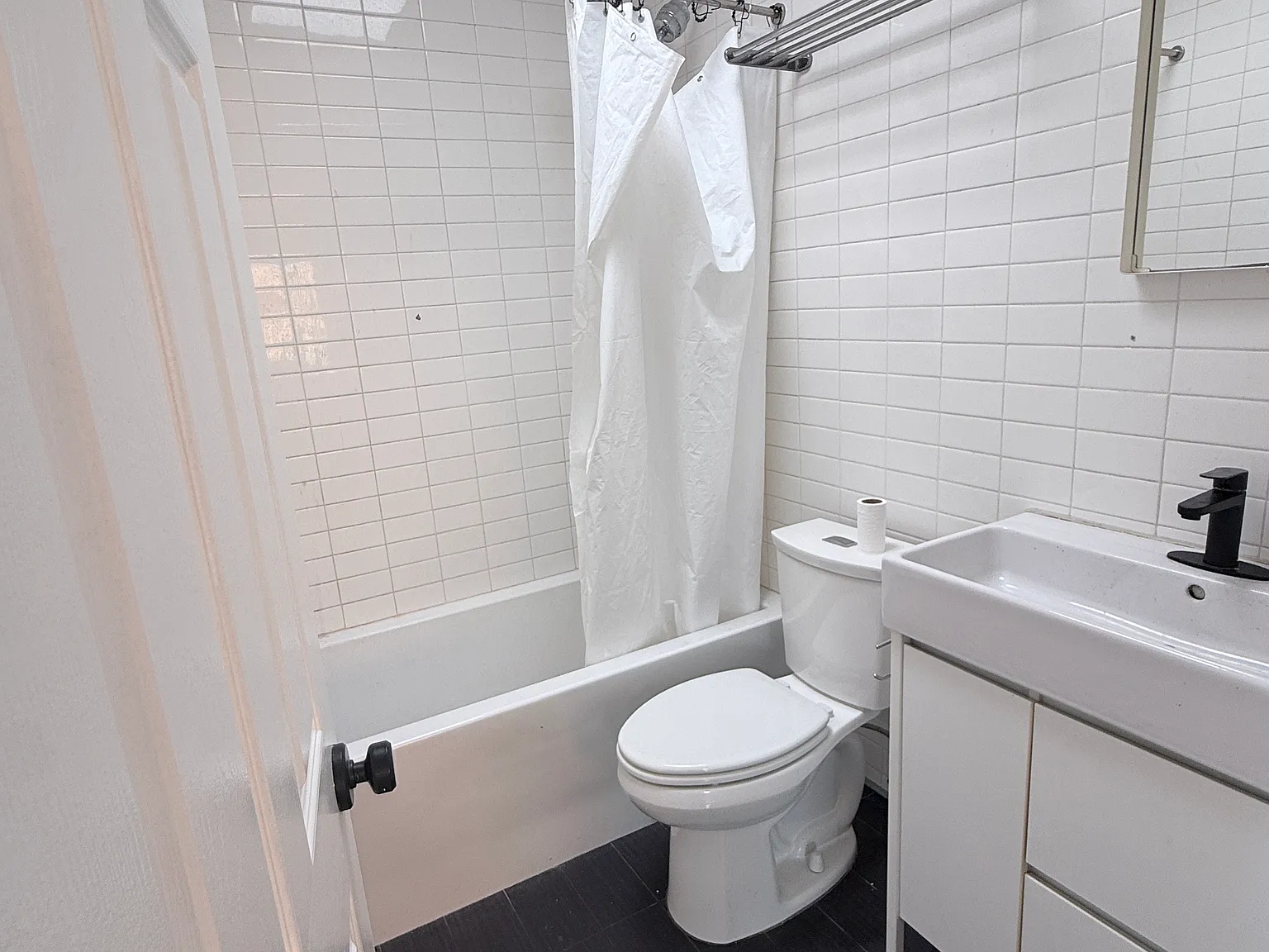 1 bed, 725 sqft, $3,475 — Photo 4