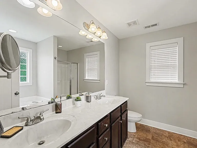 38 Wood Green Dr — Photo 11