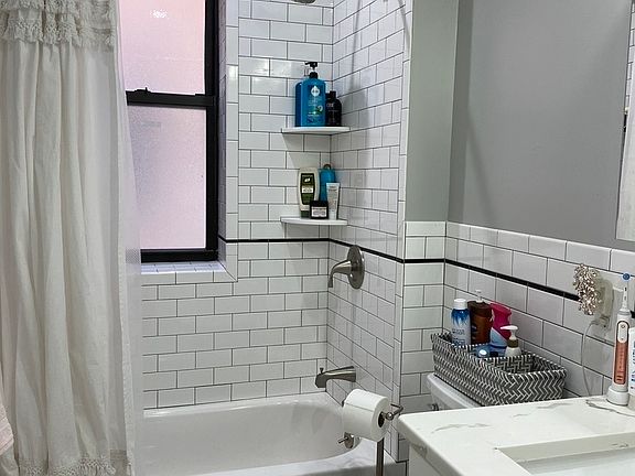 3rd image of 564 W 173rd St #32