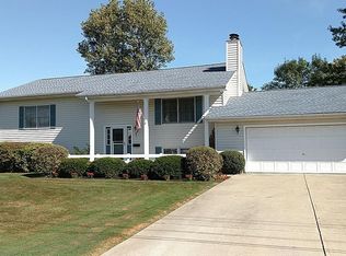 3939 Old Abbe Rd, Sheffield Village, OH 44054