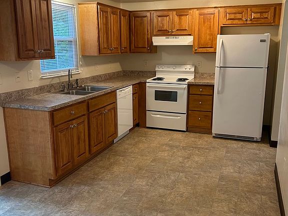 5th image of 9625 Greenmeadow Cir