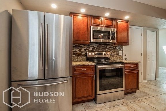 4th image of 106 Cobblestone Way