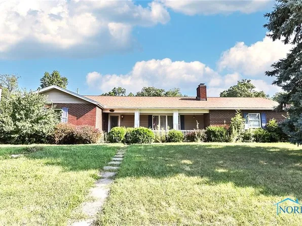 2806 Chapel Hill Dr, Lima, OH 45805