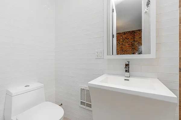 Rented by Friedman Mayer, LREB | media 25