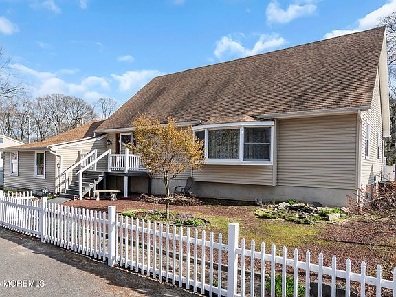 5th image of 638 Barnegat Avenue
