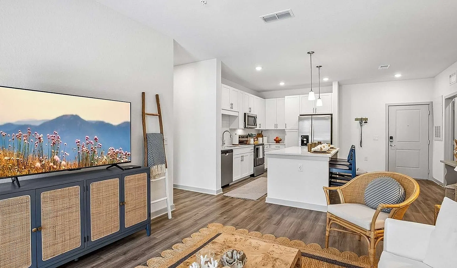 HoM at River Hills — Photo 3