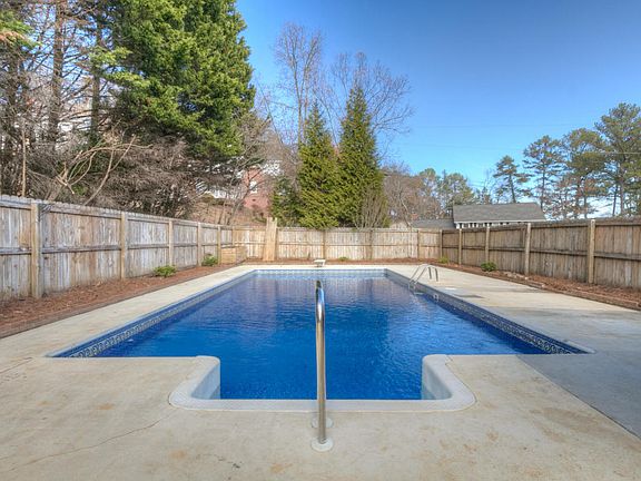 2nd image of 224 Dailey Hill Cir