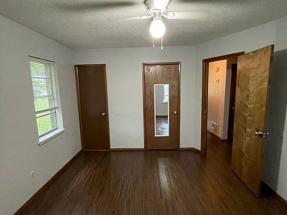 5th image of 611 Hardin St