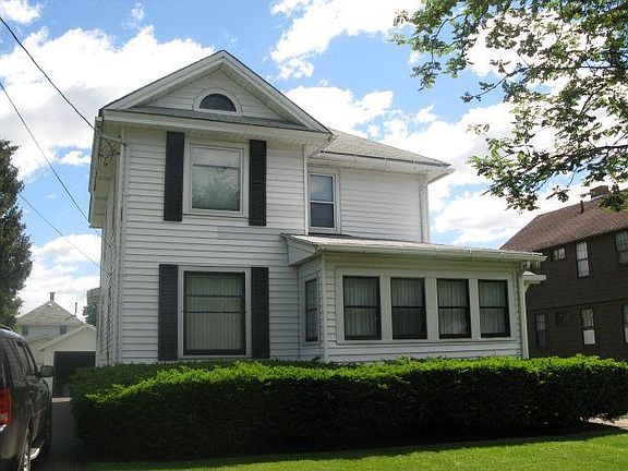 3rd image of 970 Lincoln St