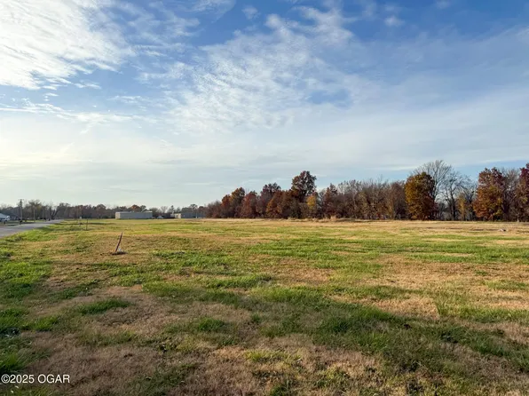 0 N 9th St, Chetopa, KS 67336