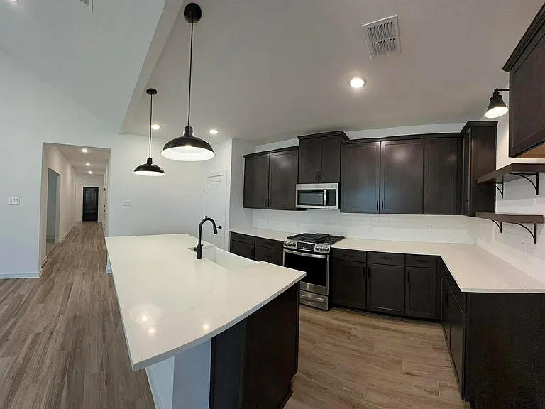 4723 Bay Vista Dr — Photo 13