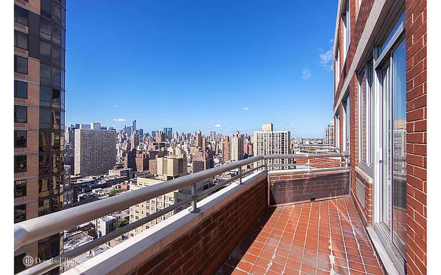 Rented by Douglas Elliman | media 28