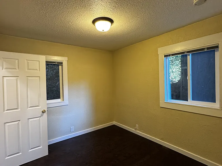 14860 River Rd #13 — Photo 9