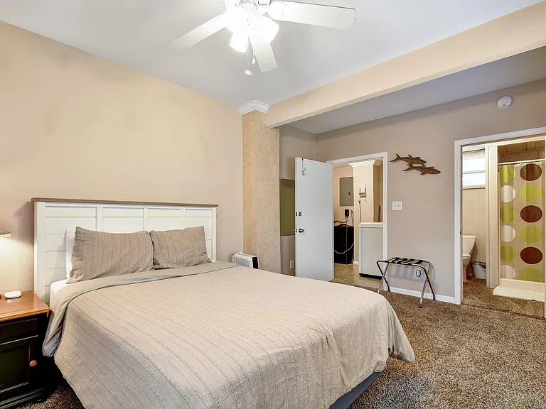2591 Lakeshore Dr — Photo 20