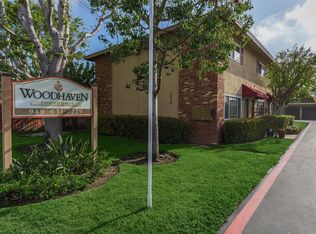 Woodhaven Townhomes, Costa Mesa, CA 92627