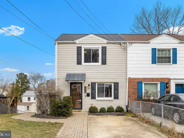 2318 Riverview Ter, Alexandria, VA 22303