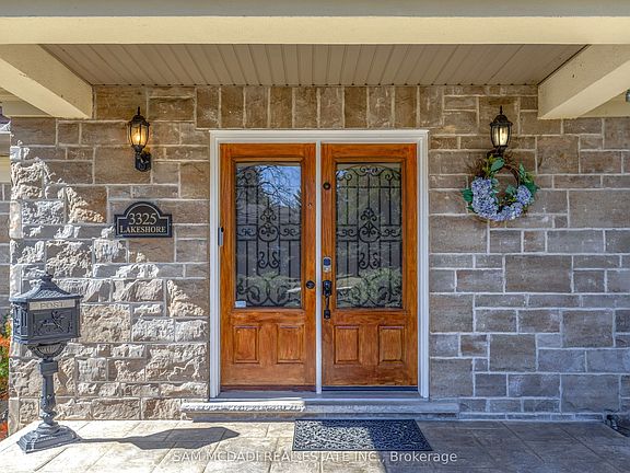 3rd image of 3325 Lakeshore Rd