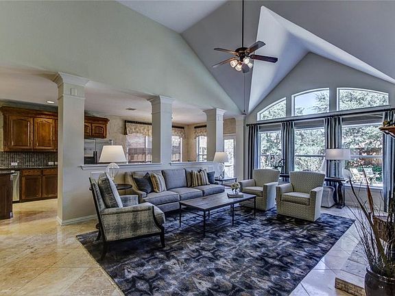 4th image of 5030 Iroquois Dr