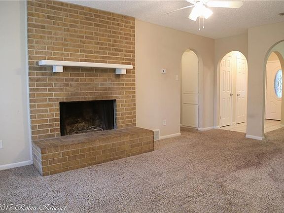3rd image of 408 Normandy Ln