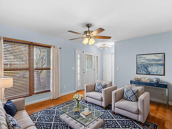 3rd image of 5106 Suson Way Ct