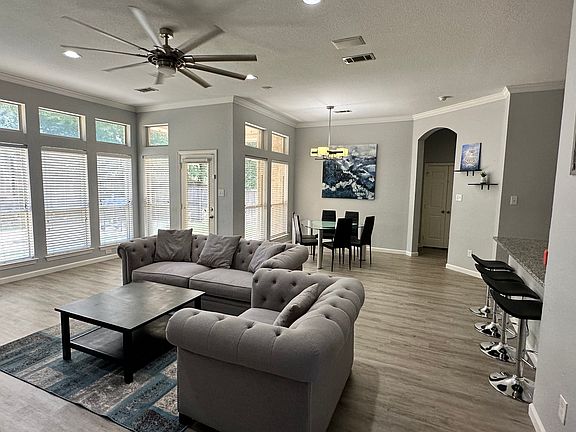 2nd image of 2506 Spring Hill Ln