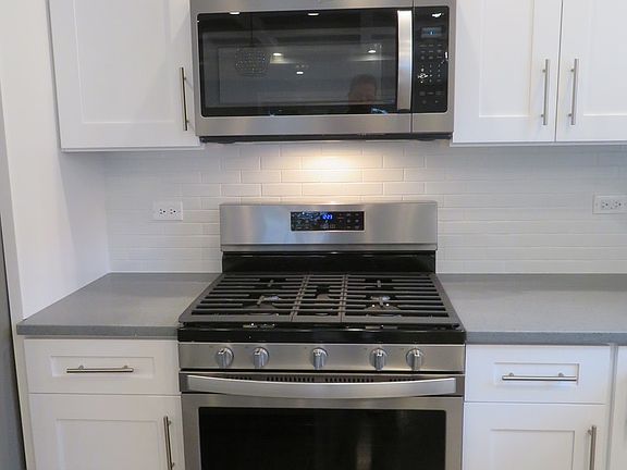 5th image of 4423 N Melvina Ave