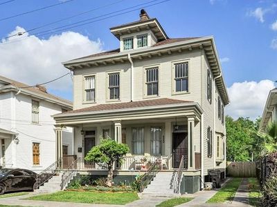 520 S Scott St, New Orleans, LA, 70119
