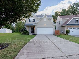 18 Parkwalk Dr, Greer, SC 29650