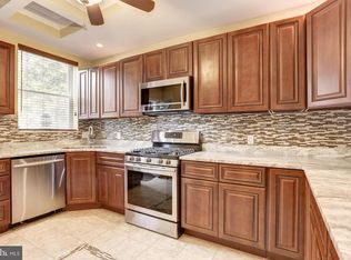 2507 N Calvert St, Baltimore, MD 21218