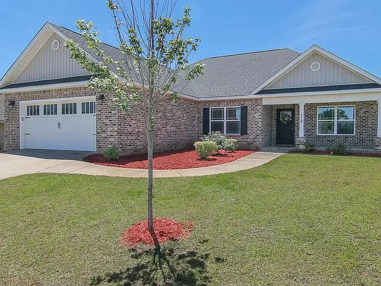318 Weston Dr — Photo 1