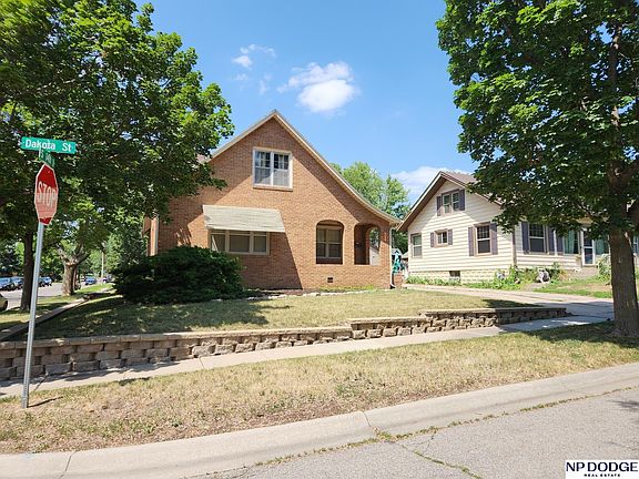 5th image of 1402 Dakota St