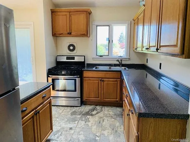 4 Willow Pl — Photo 8