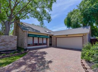 12807 Suffolk Chase Ln, Houston, TX 77077