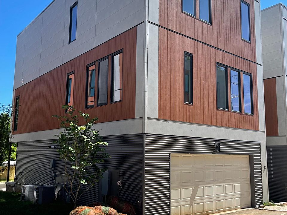 Front Garage Entrance