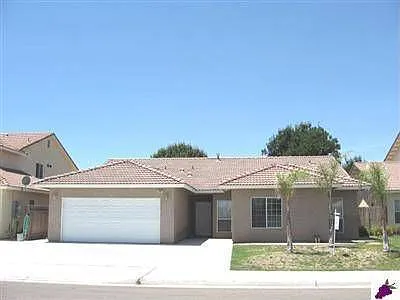 3407 N Cleo Ave photo 1