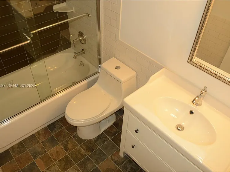 937 Michigan Ave #3 — Photo 8