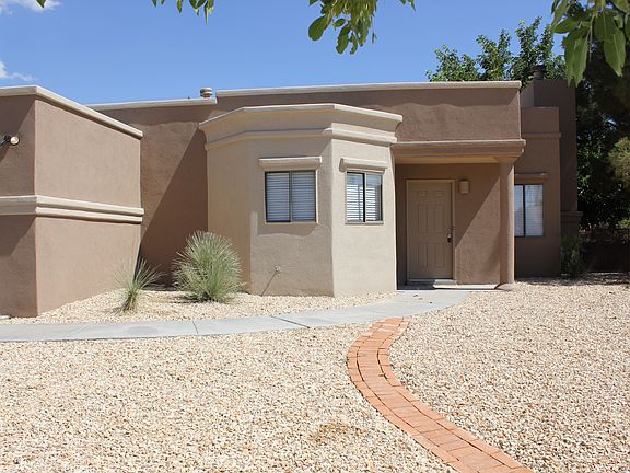 2nd image of 958 Jasmine Dr
