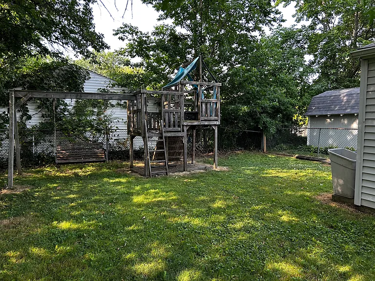 23812 Knickerbocker Rd — Photo 11