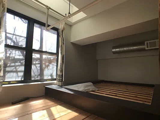 Rented by City Vista Inc | media 30