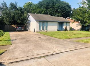 2903 Pineswept Dr, Pasadena, TX 77503